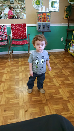 Barber Shop «Charles Barber and Style», reviews and photos, 541 Berkley Rd, Auburndale, FL 33823, USA