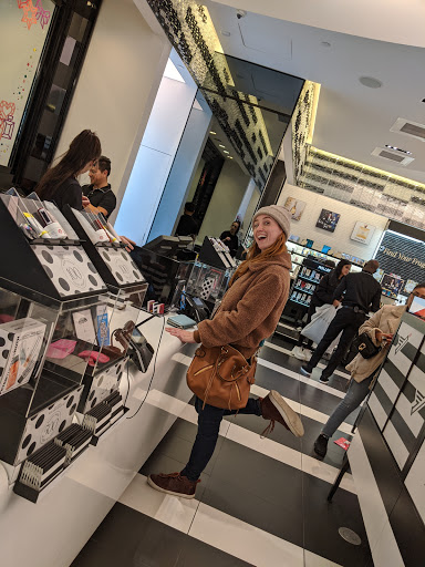 Cosmetics Store «SEPHORA», reviews and photos, 270 N Beverly Dr, Beverly Hills, CA 90210, USA