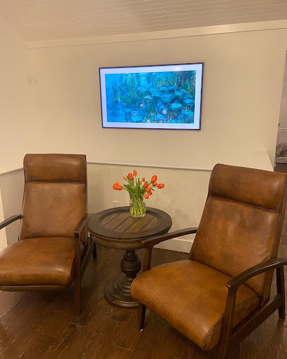 Thompson Furniture, 2440 Central Ave, Columbus, IN 47201, USA, 