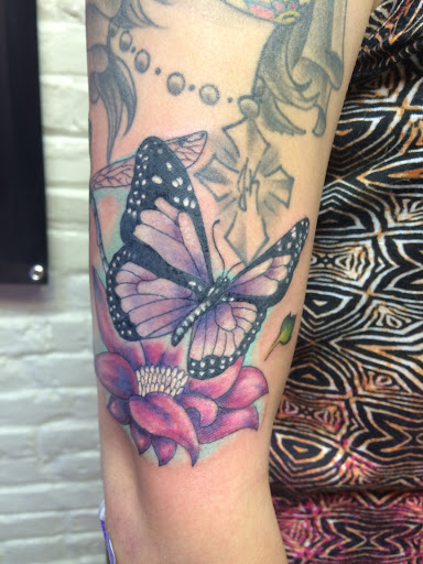 Tattoo Shop «Born of a legacy tattoo», reviews and photos, 213 W Patrick St, Frederick, MD 21701, USA