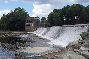 Walter Hill Dam image