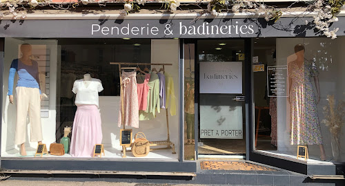 Magasin de vêtements pour femmes Penderie & badineries La Talaudière