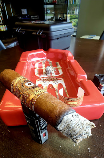 Tobacco Shop «Tinder Box Collierville», reviews and photos, 3615 S Houston Levee Rd, Collierville, TN 38017, USA