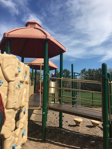 Playground «Haskell Field», reviews and photos, 40 Fairbank Rd, Sudbury, MA 01776, USA