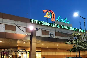 Lulu Hypermarket & Department Store - Plaza Taman image