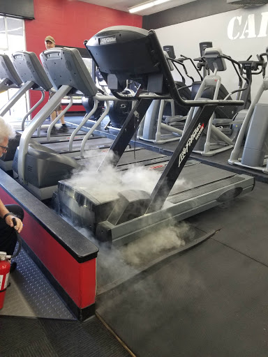 Health Club «World Gym», reviews and photos, 2340 East St, Tracy, CA 95376, USA