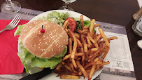 Hamburger du Restaurant français La Théière Gourmande à Buc - n°4