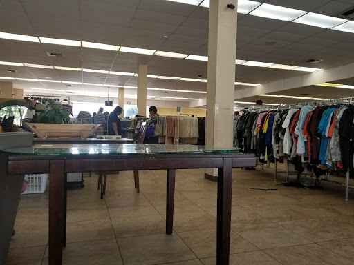 Thrift Store «Goodwill - Eagle Rock», reviews and photos, 1600 E Colorado St, Glendale, CA 91205, USA