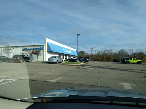 Thrift Store «Beechmont Goodwill Store», reviews and photos, 4051 Commercial Blvd, Cincinnati, OH 45245, USA