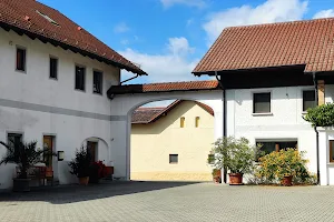 Pension & Straußenhof Roßmeier image
