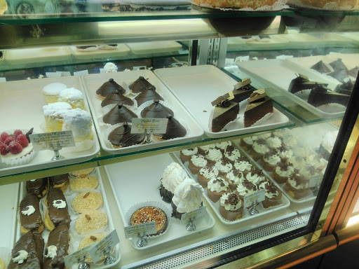 Pastry Shop «Au Peche Mignon», reviews and photos, 1415 Timberlane Rd, Tallahassee, FL 32312, USA