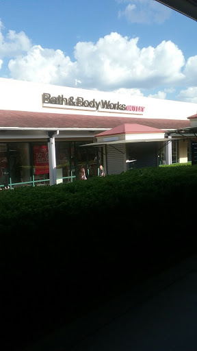 Shopping Mall «Lebanon Outlet Marketplace», reviews and photos, 1 Outlet Village Blvd, Lebanon, TN 37090, USA