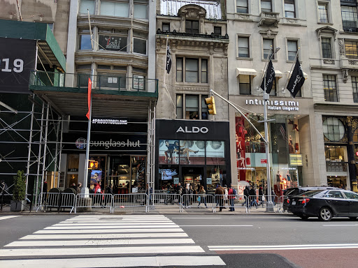 Shoe Store «Aldo Shoes», reviews and photos, 97 5th Ave, New York, NY 10003, USA