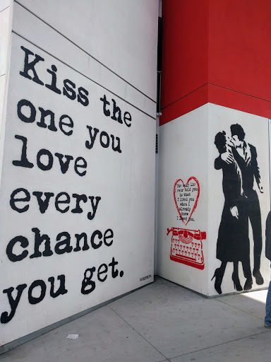 Book Store «Hennessey + Ingalls», reviews and photos, 300 S Santa Fe Ave M, Los Angeles, CA 90013, USA