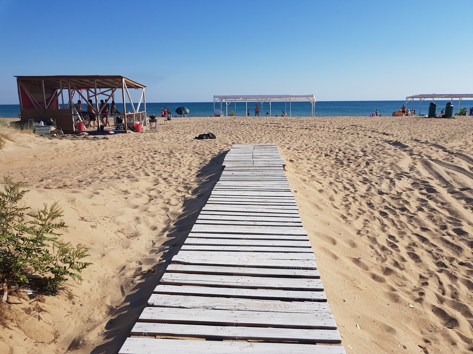 Fotografie cu Plyazh Blago - locul popular printre cunoscătorii de relaxare