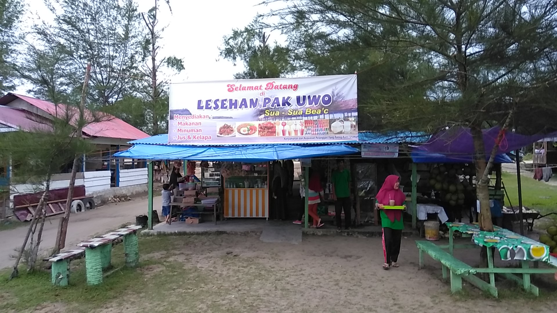 Lesehan Pak Uwo: harga tiket, foto, lokasi, fasilitas dan tempat