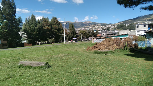 PFM2+M7V, Quito 170148, Ecuador