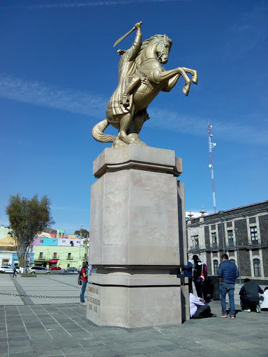 Plaza Gonzalez Arratia