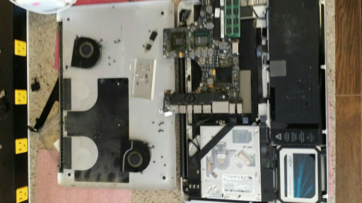 Computer Repair Service «Chicago ComputerLand LLC», reviews and photos, 2628 N Halsted St, Chicago, IL 60614, USA