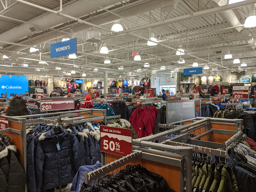 Sportswear Store «Columbia Sportswear Outlet Store at Prime Outlets San Marcos», reviews and photos, 3939 I-35 #340, San Marcos, TX 78666, USA