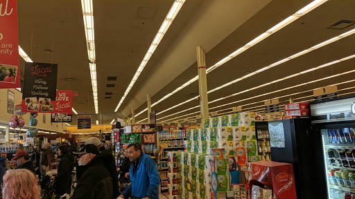 Grocery Store «Jewel-Osco», reviews and photos, 5545 S Brainard Ave, Countryside, IL 60525, USA