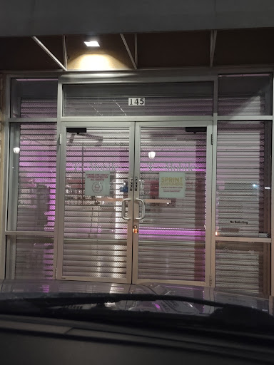 Cell Phone Store «T-Mobile Arlington», reviews and photos, 6401 S Cooper St Suite 145a, Arlington, TX 76001, USA