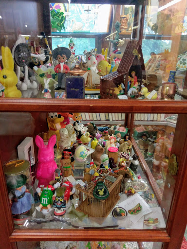 Tourist Attraction «Penna Dutch Gift Haus», reviews and photos, 93 Roadside Dr, Shartlesville, PA 19554, USA