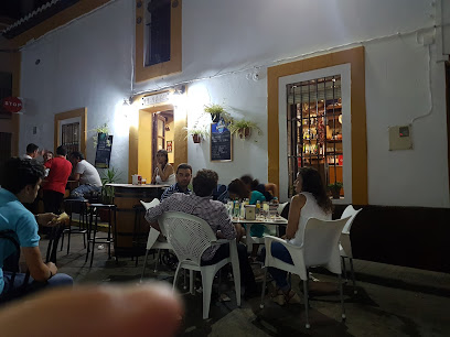El Paso Tapas-Bar - C. Juan Velasco, 23, 21390 Encinasola, Huelva, Spain