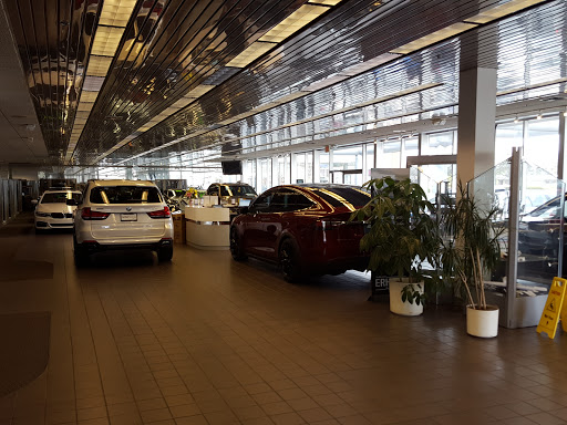 BMW Dealer «Erhard BMW Bloomfield Hills», reviews and photos, 4065 W Maple Rd, Bloomfield Hills, MI 48301, USA