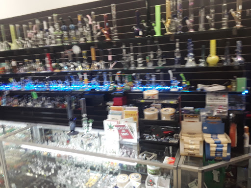 Tobacco Shop «AK SMOKE SHOP», reviews and photos, 5135 W Shaw Ave, Fresno, CA 93722, USA