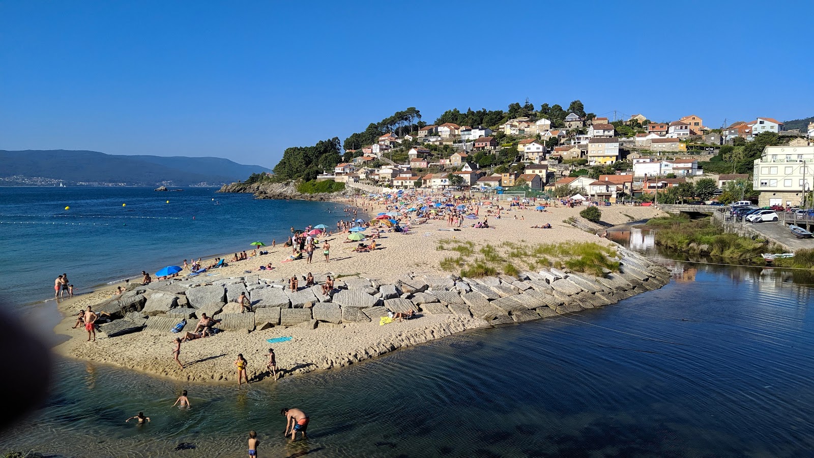 Fotografija Praia de Loira priljubljeno mesto med poznavalci sprostitve