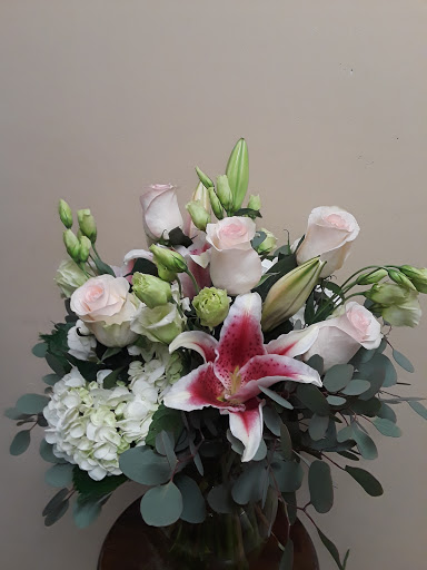 Florist «Al-Medina Floral & Gifts», reviews and photos, 1021 N Sylvania Ave, Fort Worth, TX 76111, USA