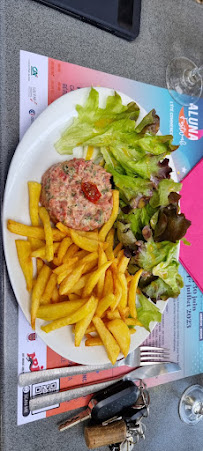 Steak tartare du Restaurant français Le Petit Jardin à Vallon-Pont-d'Arc - n°3