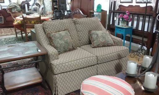 Shopping Mall «Pantops Shopping Center», reviews and photos, 250 Free Bridge Ln, Charlottesville, VA 22911, USA