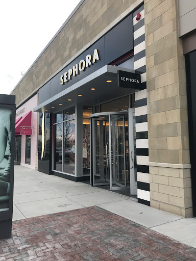 SEPHORA, 720 Market St, Lynnfield, MA 01940, USA, 