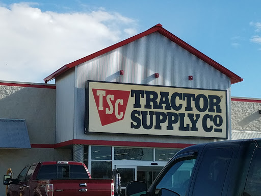 Tractor Supply Co., 7910 Alexandria Pike, Alexandria, KY 41001, USA, 