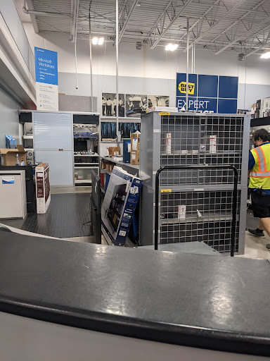 Electronics Store «Best Buy», reviews and photos, 2401 N Mayfair Rd, Wauwatosa, WI 53226, USA