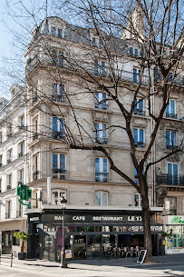 Extérieur du Restaurant LE 17 Hotel Cafe à Paris - n°13