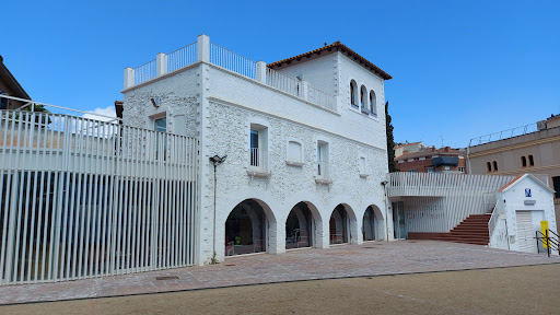 Biblioteca Ca l'Altisent en Sant Climent de Llobregat