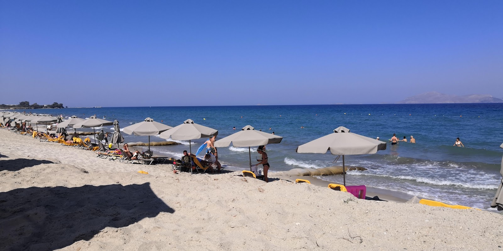 Foto di Horizon beach con costa lunga e dritta