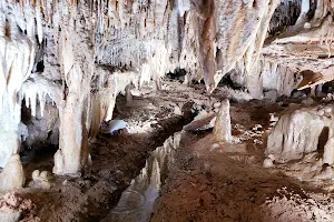 Jacob's Cave image