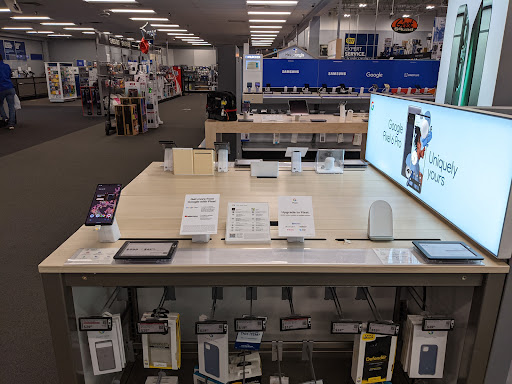 Electronics Store «Best Buy», reviews and photos, 2401 N Mayfair Rd, Wauwatosa, WI 53226, USA
