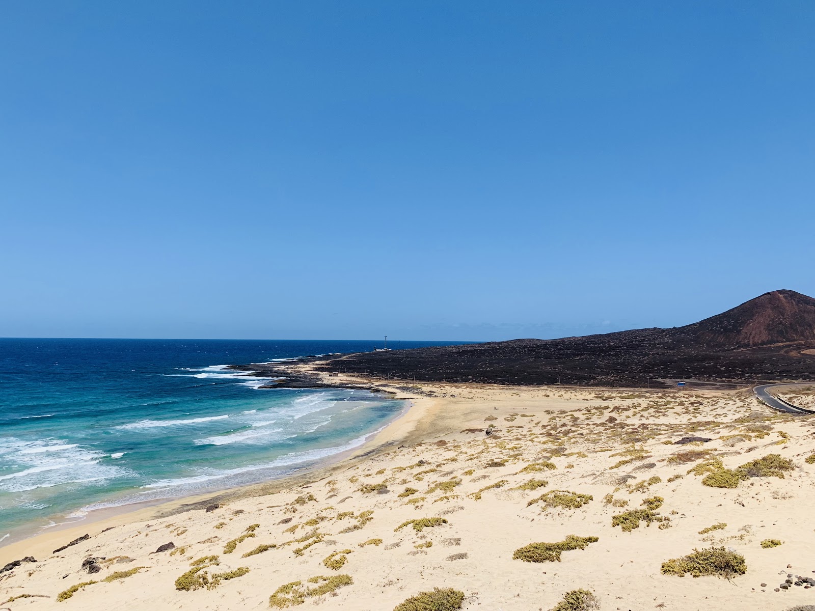 Φωτογραφία του Praia Grande και η εγκατάσταση