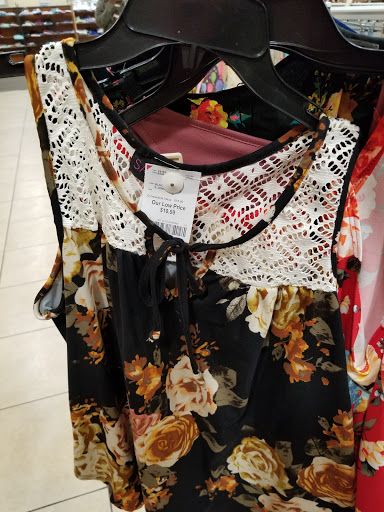 Clothing Store «Burlington Coat Factory», reviews and photos, 31940 Gratiot Ave, Roseville, MI 48066, USA