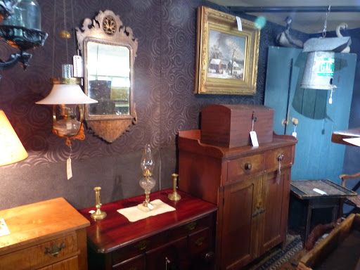Antique Furniture Store «Hogback Vintage», reviews and photos, 260 Langdell Rd, Johnson, VT 05656, USA