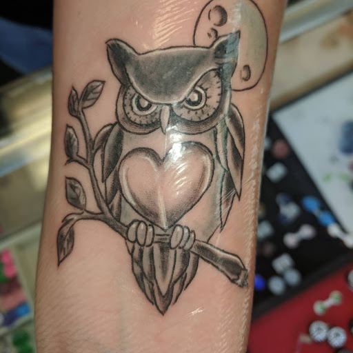 Tattoo Shop «Crazy Lady Ink», reviews and photos, 205 Lewis St S, Shakopee, MN 55379, USA