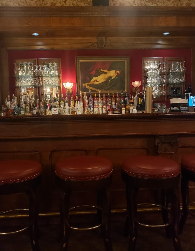 Petit Paree Restaurant & Lounge 63028