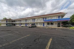 Motel 6 Amherst, OH - Cleveland West - Lorain image