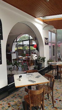 Atmosphère du Restaurant Tarte aux Prunes à Saint-Georges-de-Didonne - n°1