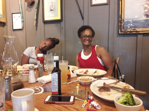 American Restaurant «Cracker Barrel Old Country Store», reviews and photos, 106 Marketplace Dr, Hampton, VA 23666, USA